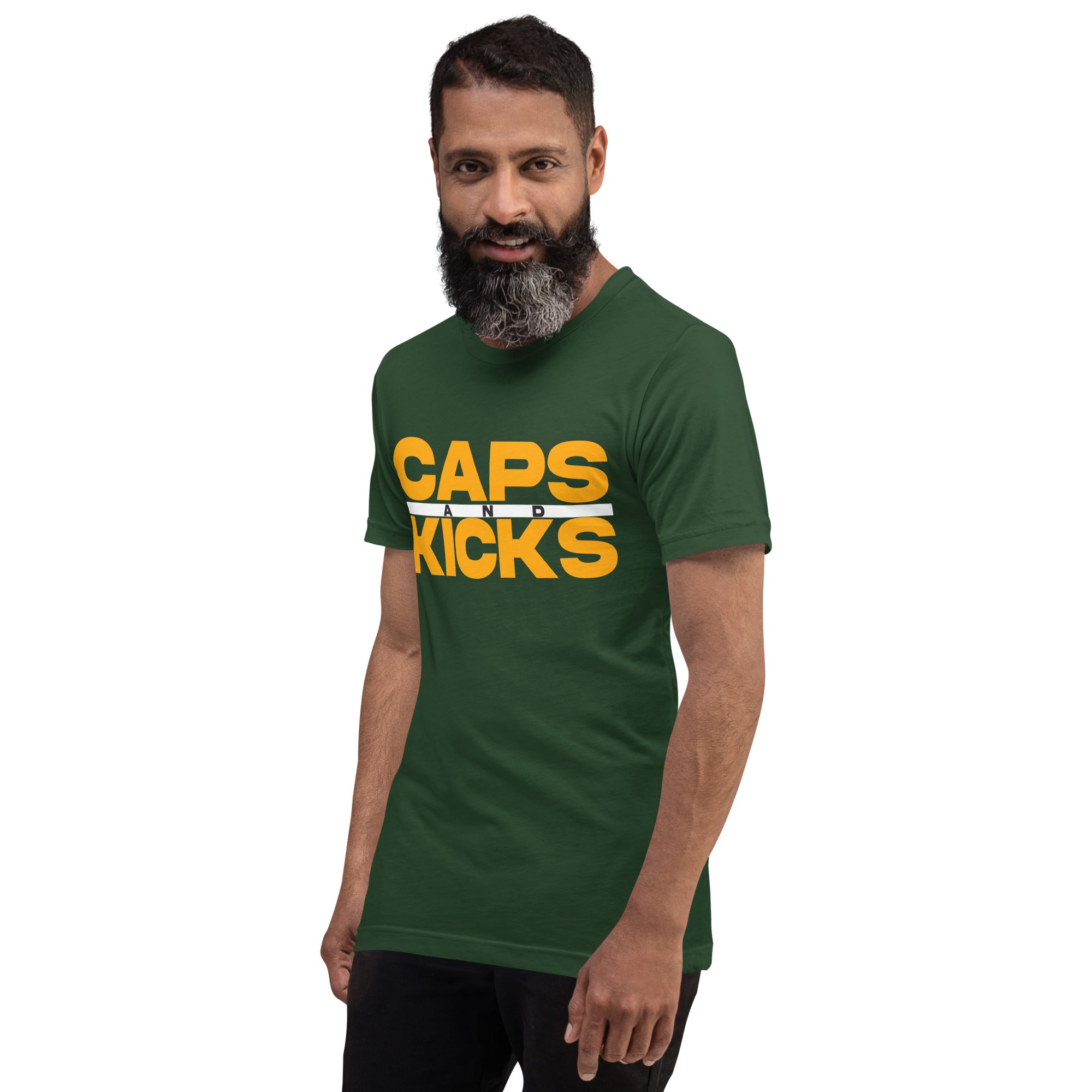 CAPS & KICKS: Gold Bold