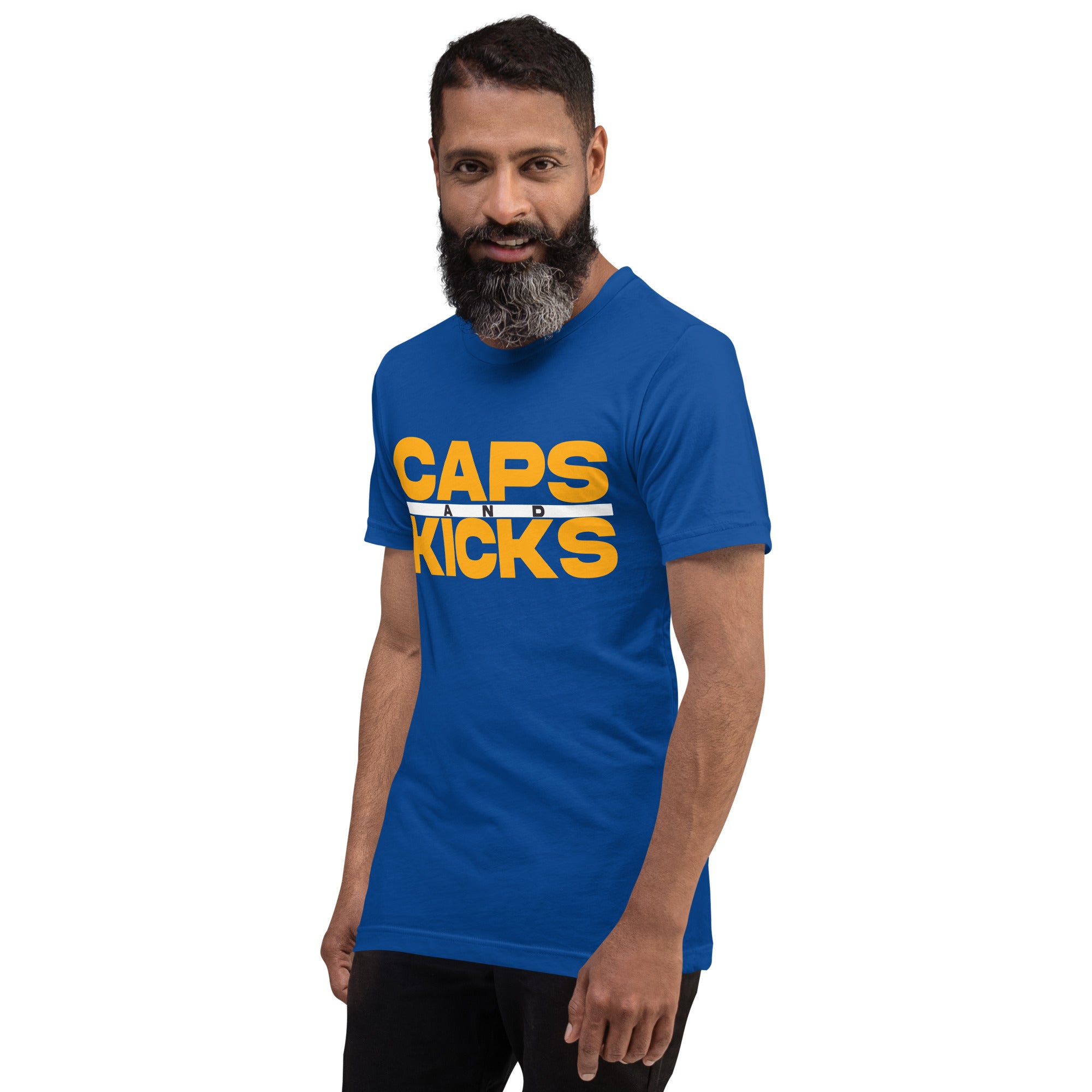 CAPS & KICKS: Gold Bold