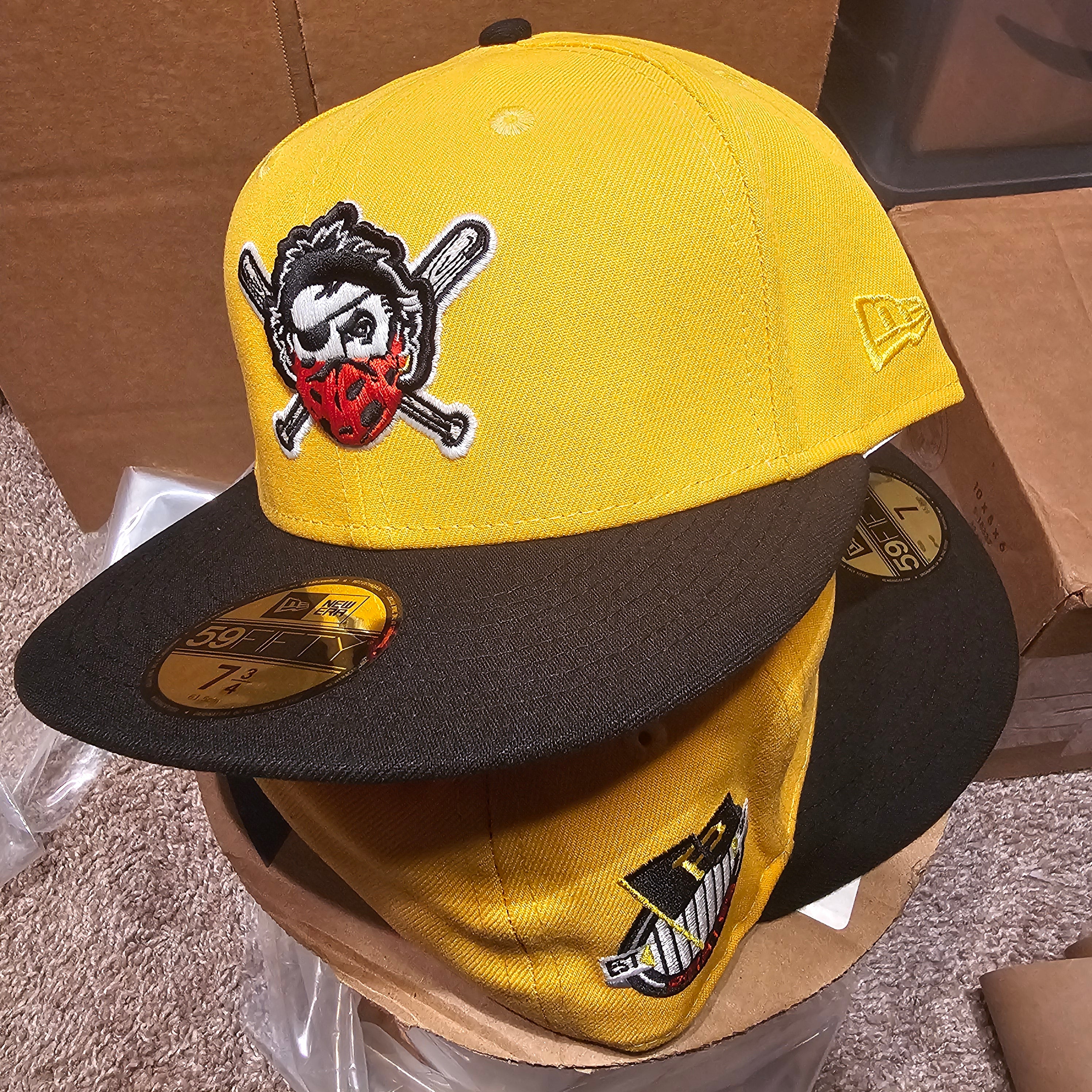 MLB New Era Pittsburgh Pirates Masked Pirate