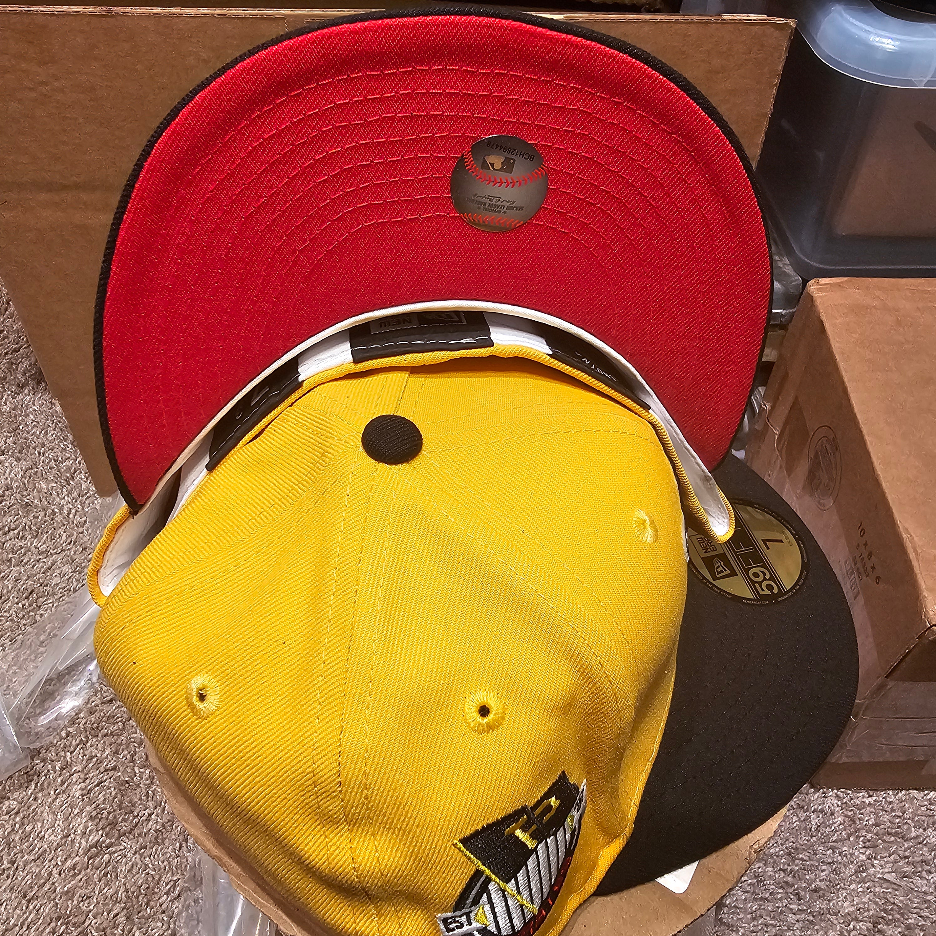 MLB New Era Pittsburgh Pirates Masked Pirate