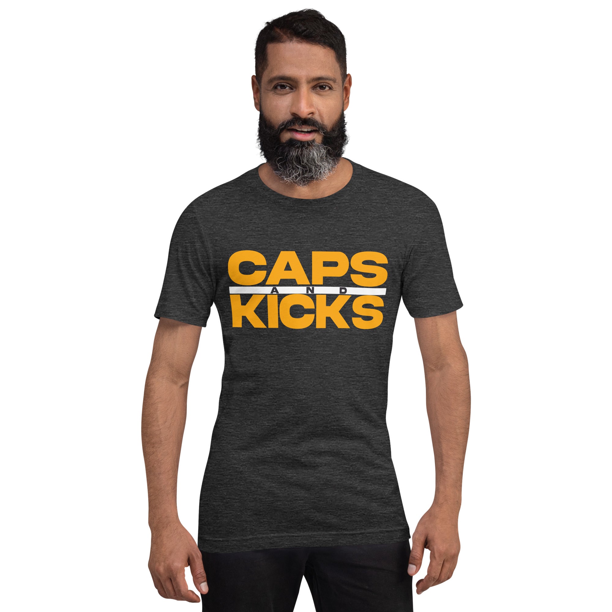 CAPS & KICKS: Gold Bold